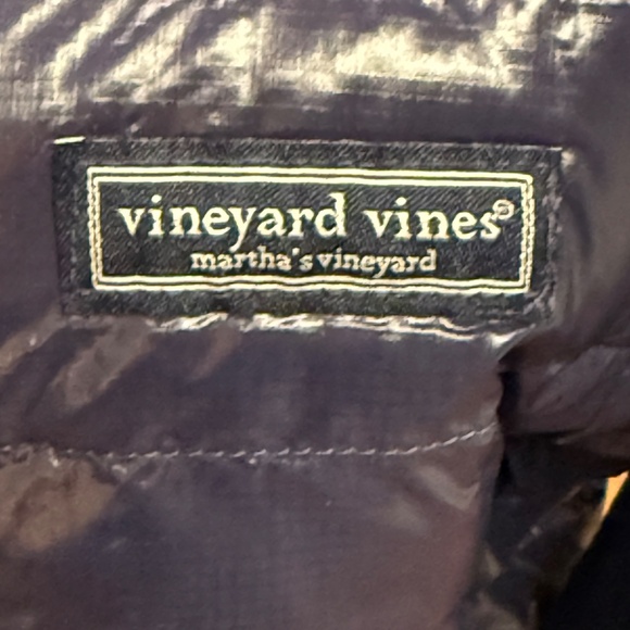 Vineyard Vines Women’s Puffer Jacket Size Medium - Picture 4 of 10